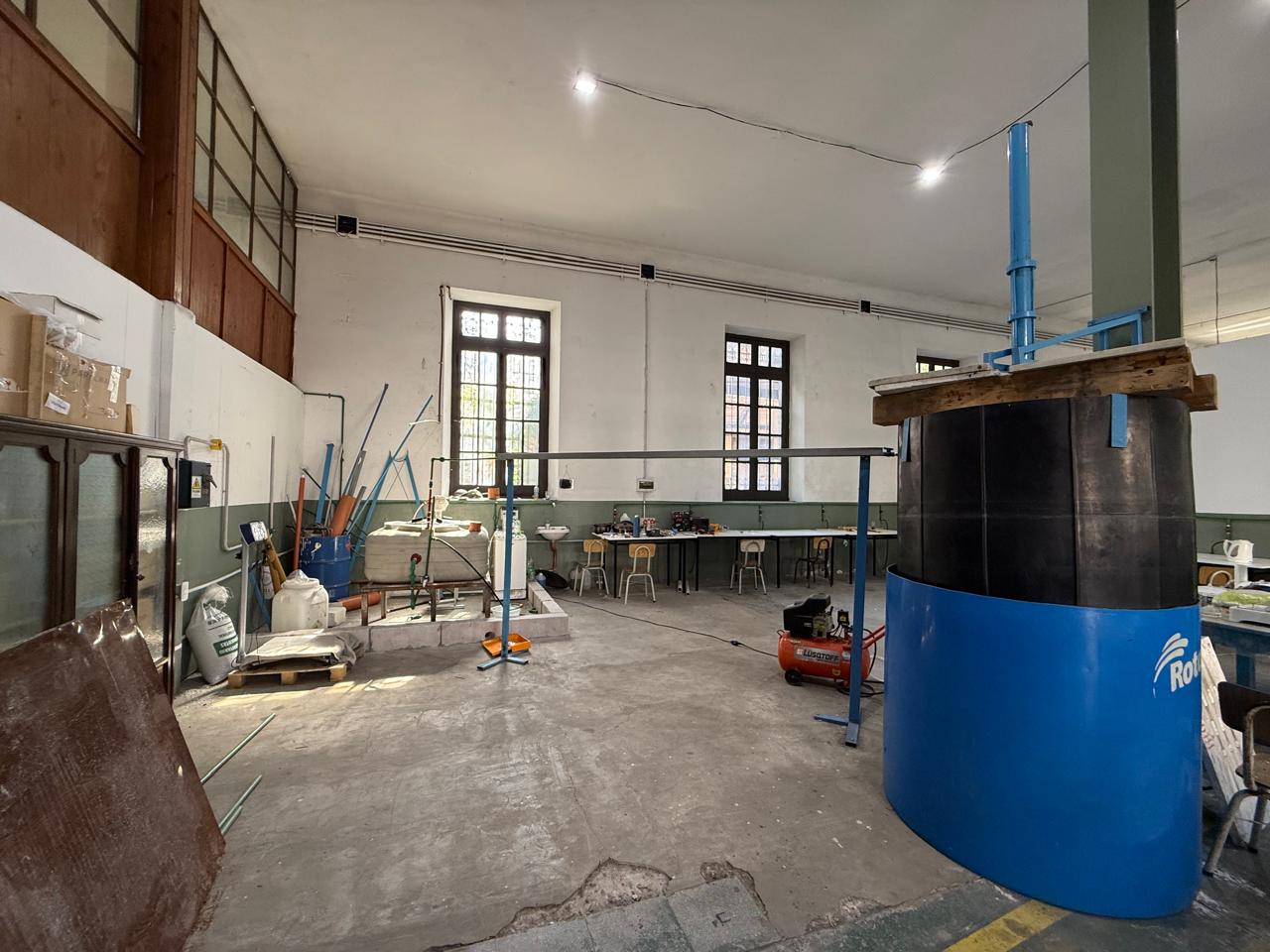 Imagen de En el Colegio San José crearon una biodigestor y una huerta con sensores